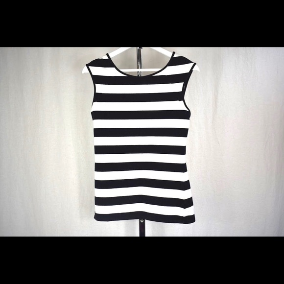 ❤️ 3/$30- Express B&W stripe top
